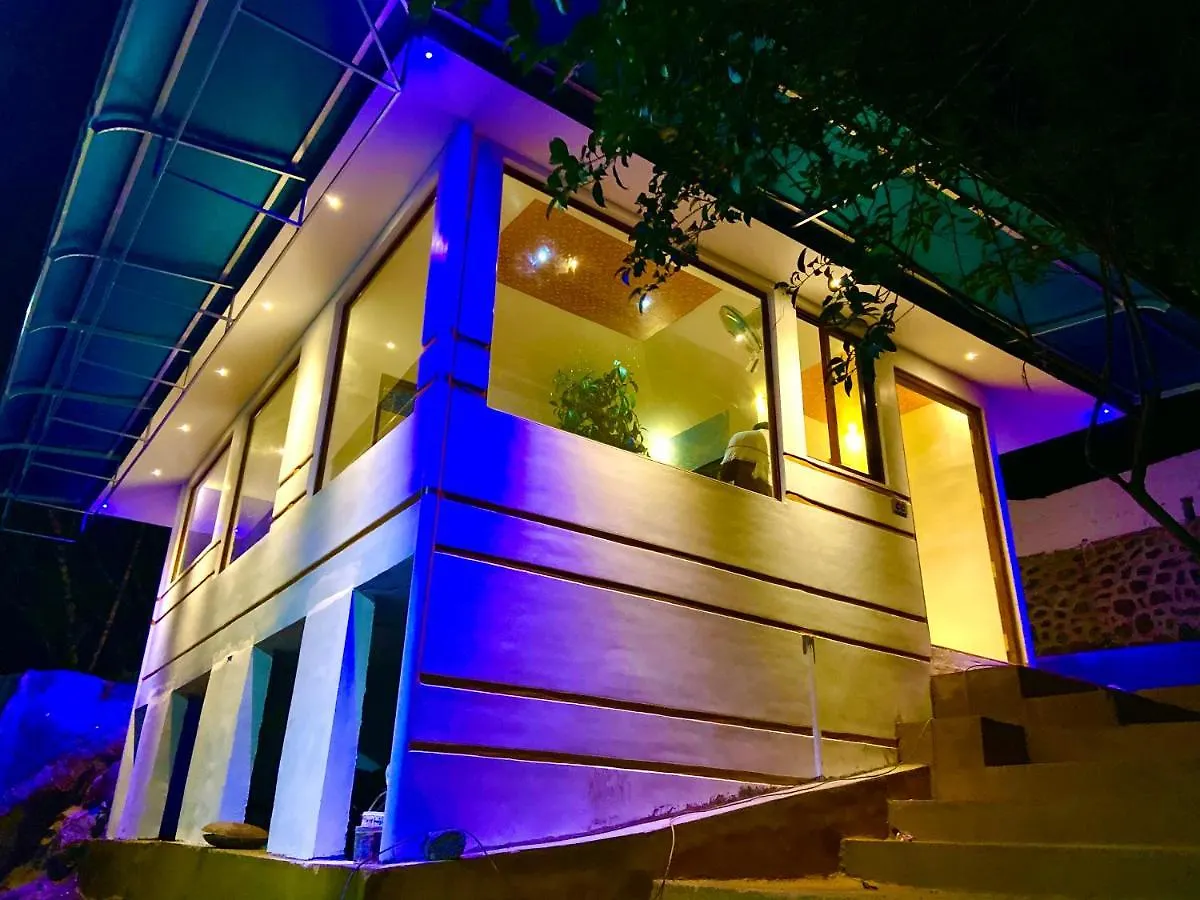 Shisiram-Italian Luxury Cottage Tabor Hills Resort 바가몬 0*,  인도